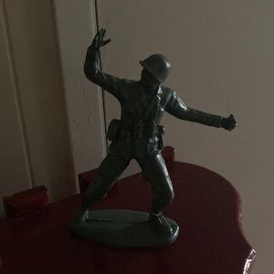 Army man / gi joe 7.5  inches high
